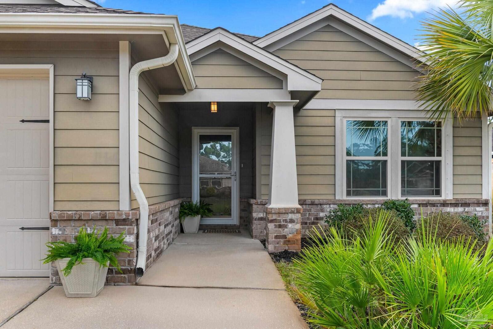 Property Photo:  2686 Hartman Ct  FL 32566 