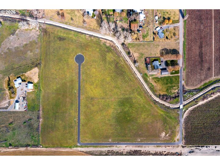 Property Photo:  00000 Nighthawk Ln 9  OR 97818 