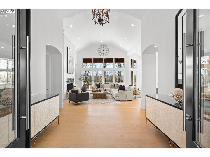 Property Photo:  862 N Cummings Ln  OR 97303 