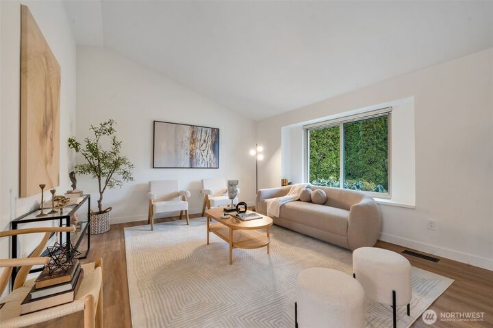 Property Photo: 953 Field Avenue NE WA 98059