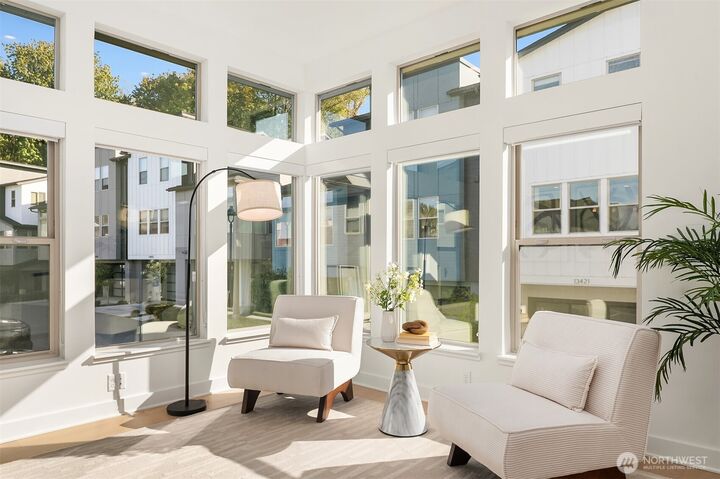 Property Photo:  13368 SE 68th Place  WA 98059 