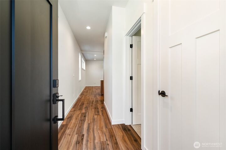 Property Photo:  4235  Melrose Lane  WA 98226 