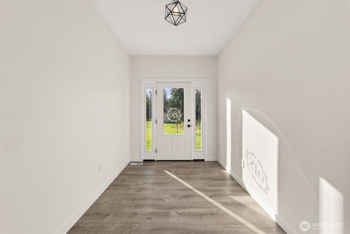 Property Photo:  210  West Wishkah Road  WA 98520 