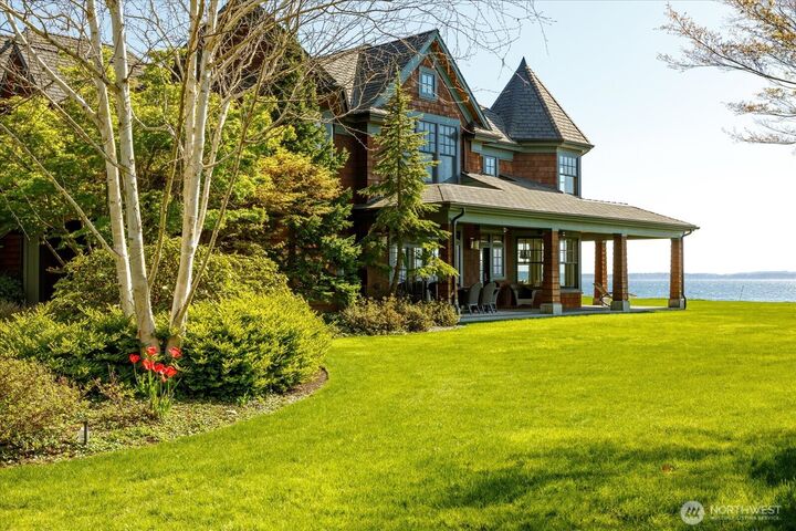 Property Photo:  5848  Mutiny Bay Road  WA 98249 