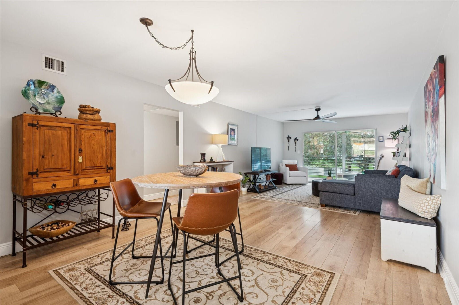 Property Photo:  2202 Lucaya Bend L2  FL 33066 