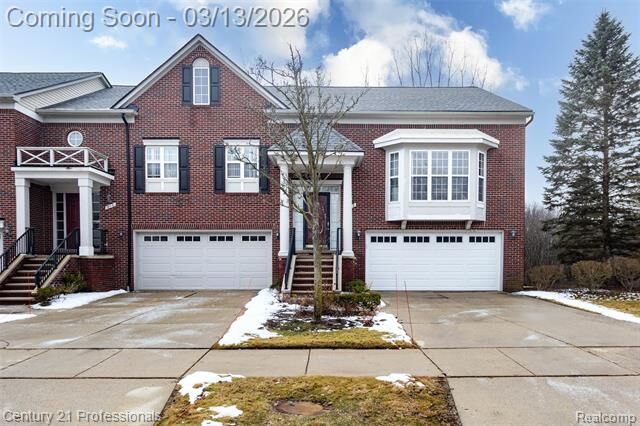 Property Photo:  912 Sandalwood Drive  MI 48085 