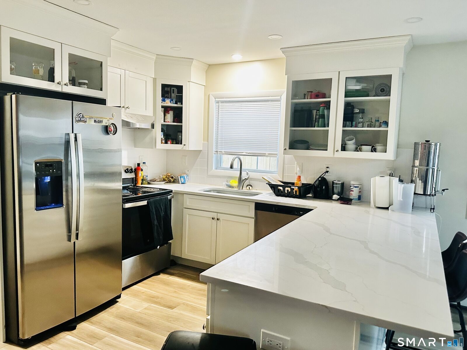 Property Photo:  100 Ruden Street  CT 06516 