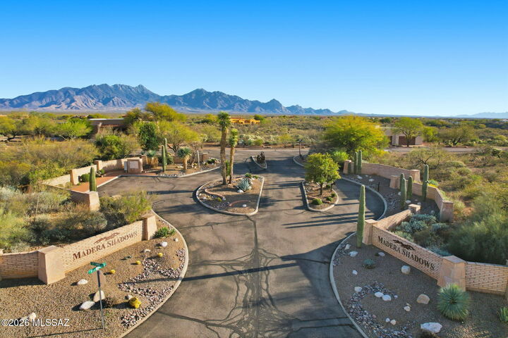 Property Photo:  657 E Canyon Rock Road 47  AZ 85614 