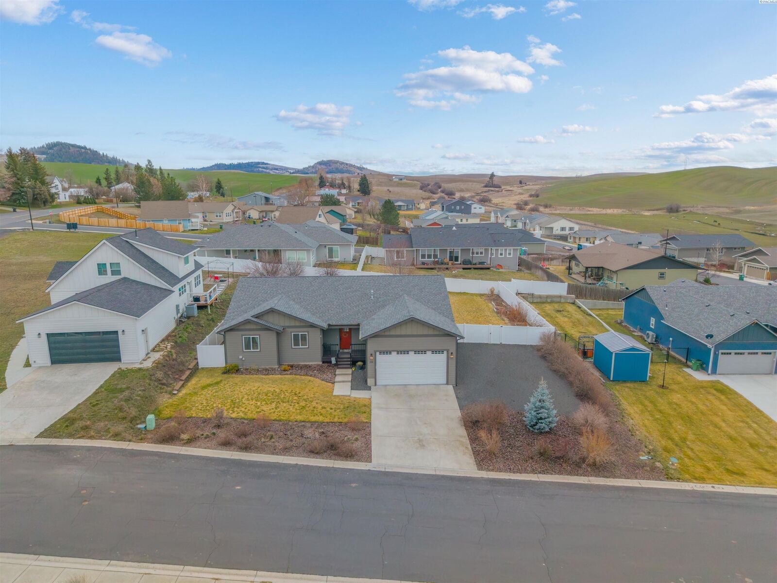 Property Photo:  504 Harvest Loop  WA 99161 