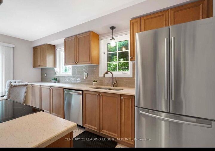 Property Photo:  1703 Whitestone Drive S  ON L1K 2X2 