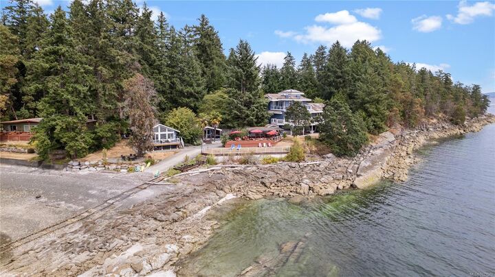 Property Photo:  11680 Fairtide Rd  BC V0R 2E0 