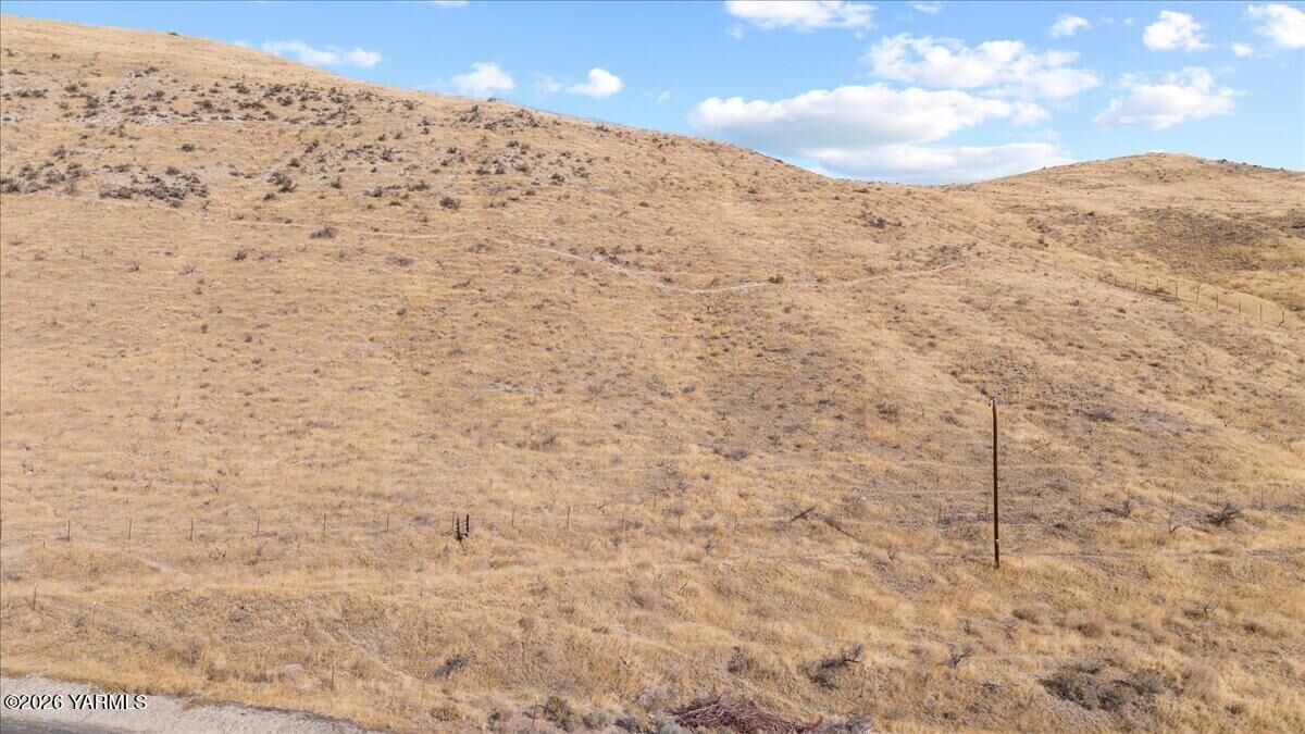 Property Photo:  Nka N Wenas Rd  WA 98942 