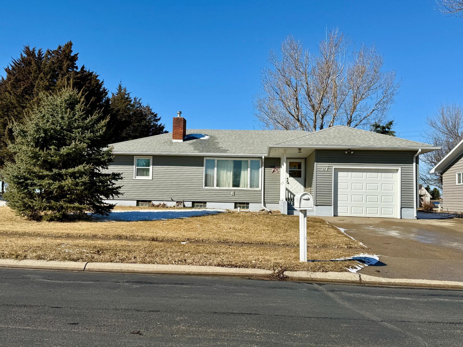 Property Photo: 114 Hilltop Drive SD 57442