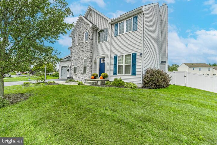 Property Photo:  60 Fig Tree Way  PA 17345 