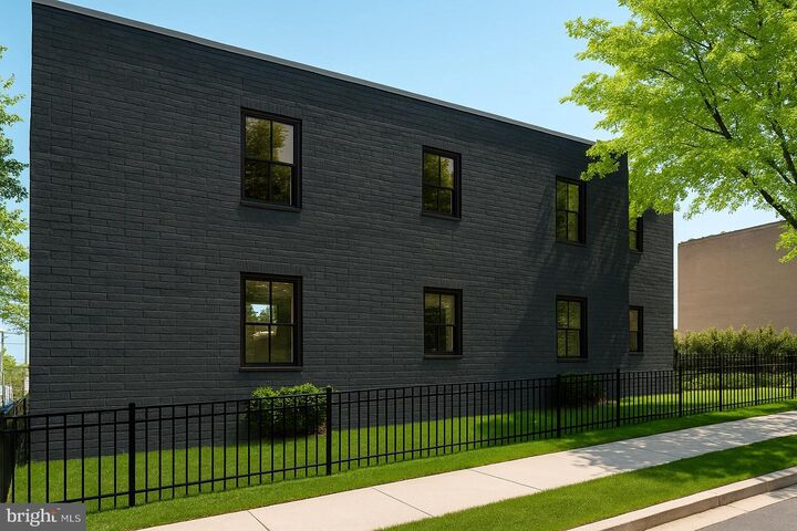 Property Photo:  1721 Q Street SE  DC 20020 