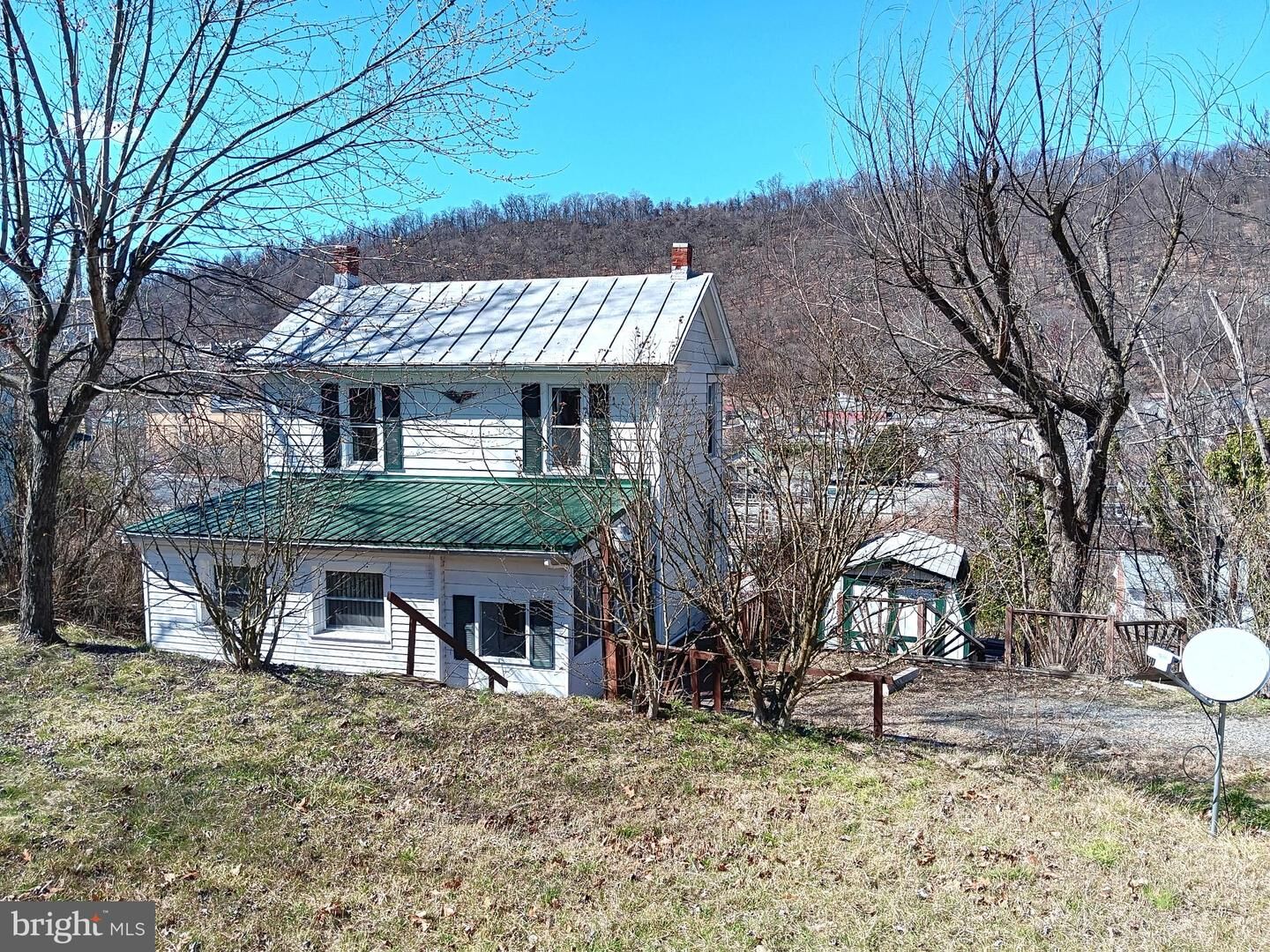 Property Photo: 322 S Laurel Avenue WV 25411