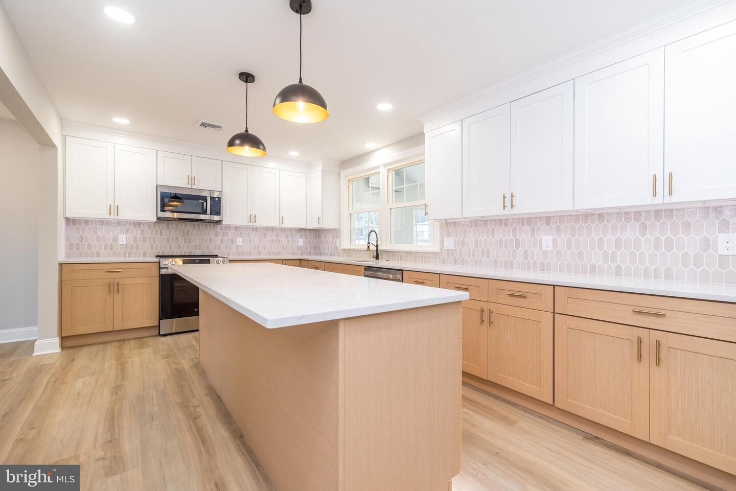 Property Photo:  1433 Sandys Lane  PA 19454 