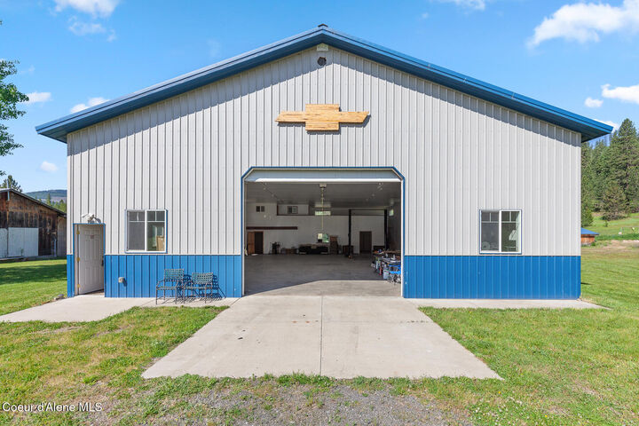 Property Photo:  26277 N Chevrolane Way  ID 83858 