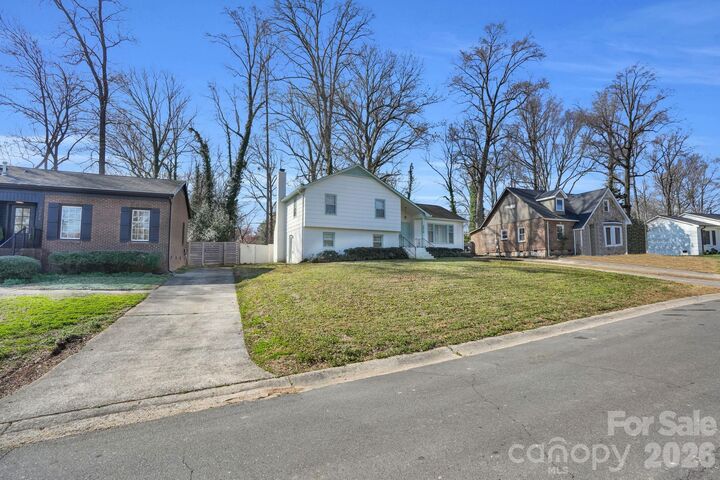 Property Photo:  3518 Donovan Place  NC 28215 