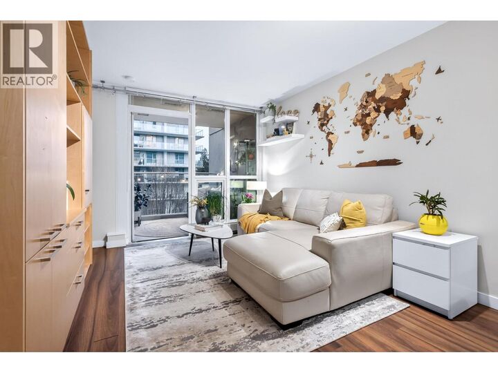 Photo de la propriété:  135 East 17th Street 413  BC V7L 0C4 