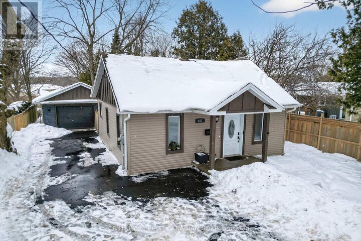 Property Photo:  557 Boler Road  ON N6K 3R8 