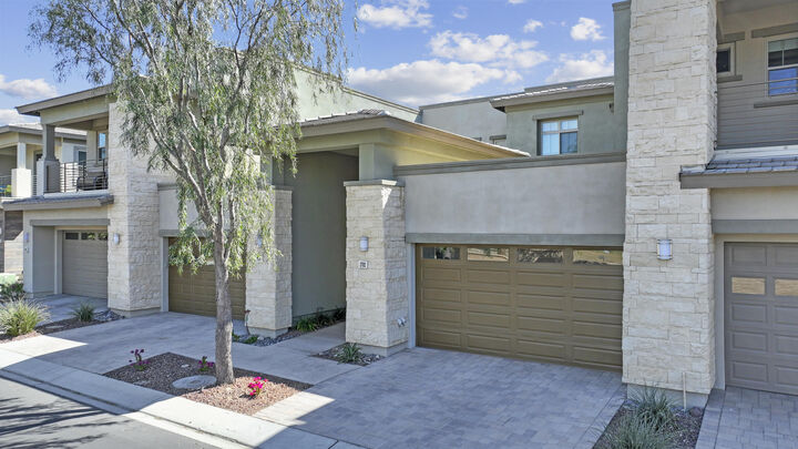 Property Photo: 1702 Retreat Circle CA 92260