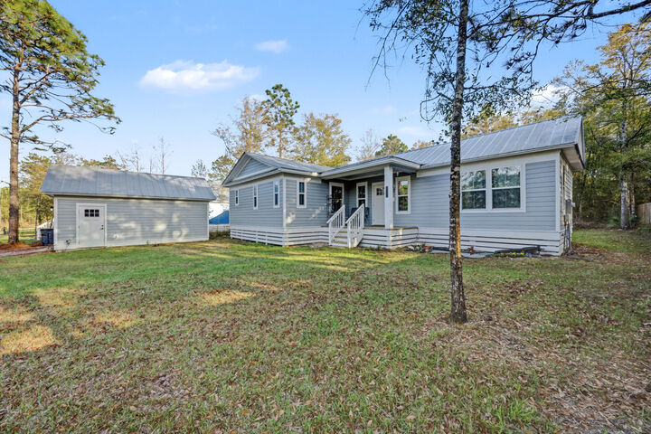 Property Photo:  255 W Renoir Road  FL 32433 