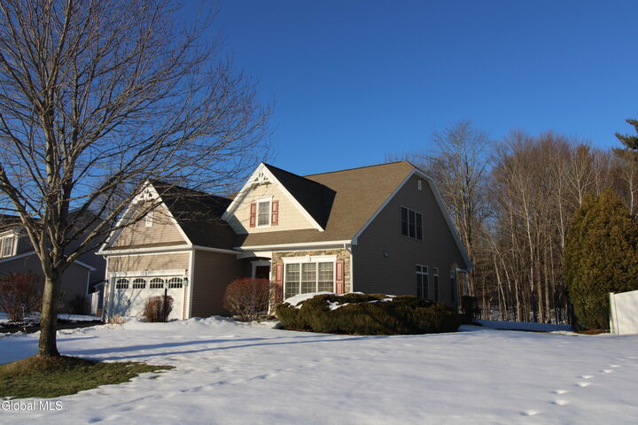 Property Photo: 58 Chatsworth Way NY 12065