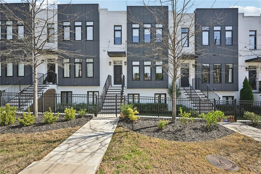 Property Photo:  1108 Briar Cove Circle  GA 30329 