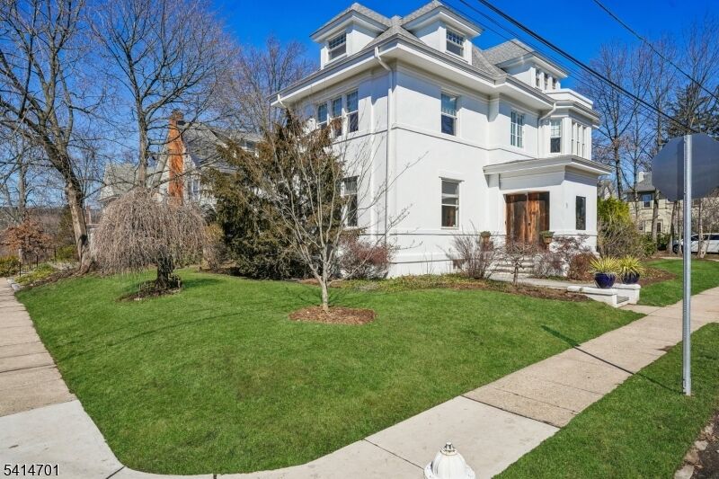 Property Photo:  9 Osborne Ter  NJ 07040 