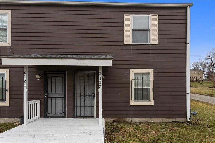 Property Photo:  2121/2123 Askew Avenue  MO 64127 