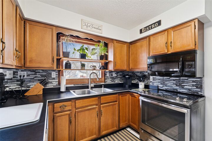 Property Photo:  1315 Johnson Street  IA 50315 