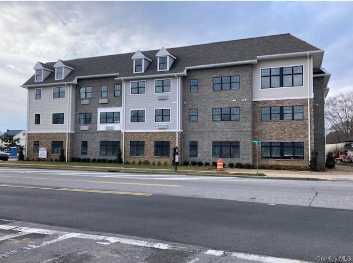 Property Photo:  116 Waverly Avenue 8  NY 11772 