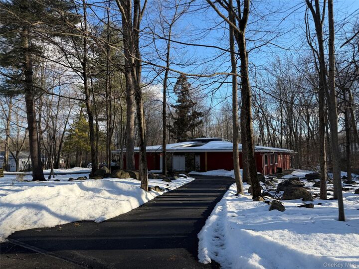 Property Photo:  18 Tamarack Lane  NY 10970 