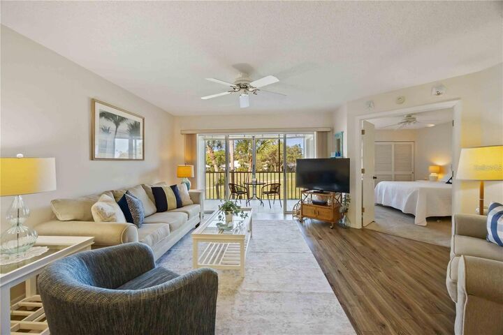 Property Photo:  433 Cerromar Lane 440  FL 34293 