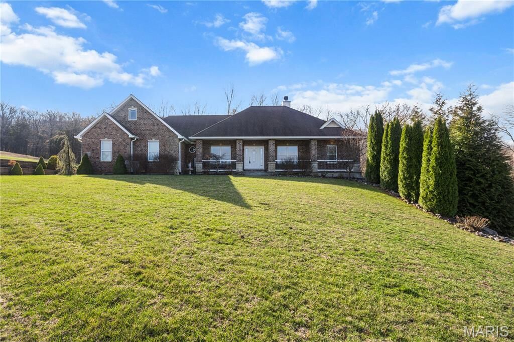 Property Photo:  2804 Whitetail Estate  MO 63012 