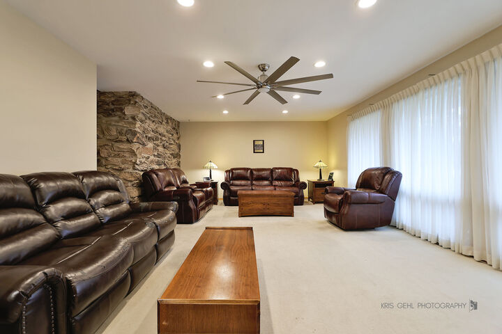 Property Photo:  20W371 Diversey Avenue  IL 60101 