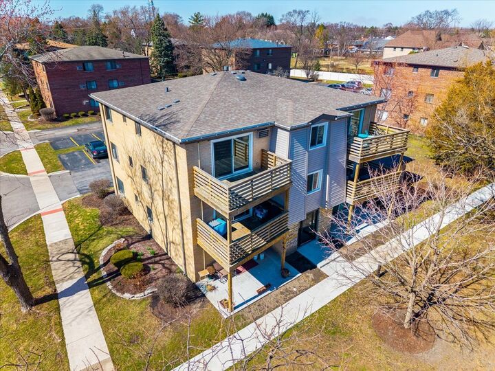 Property Photo:  708 W 65th Street 5  IL 60559 