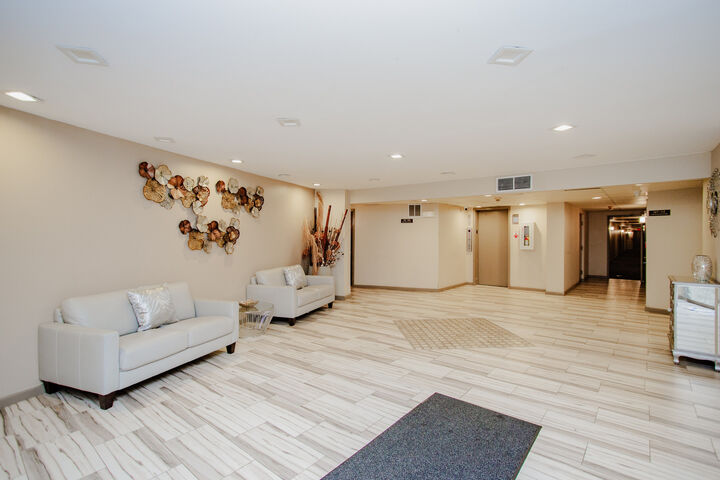 Property Photo:  1525 Sander Court 108  IL 60090 