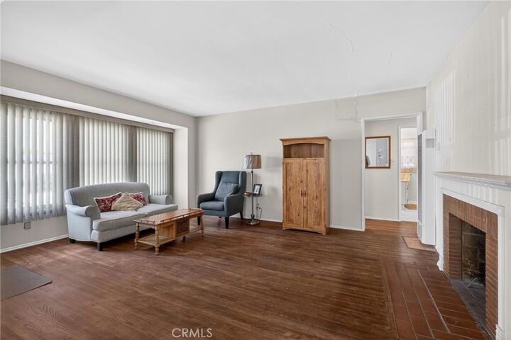 Property Photo:  4904 W 121 St  CA 90250 