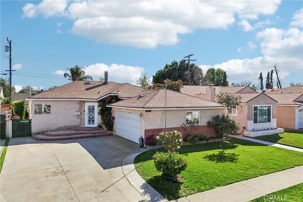 Property Photo:  10612 Lindale Street  CA 90650 