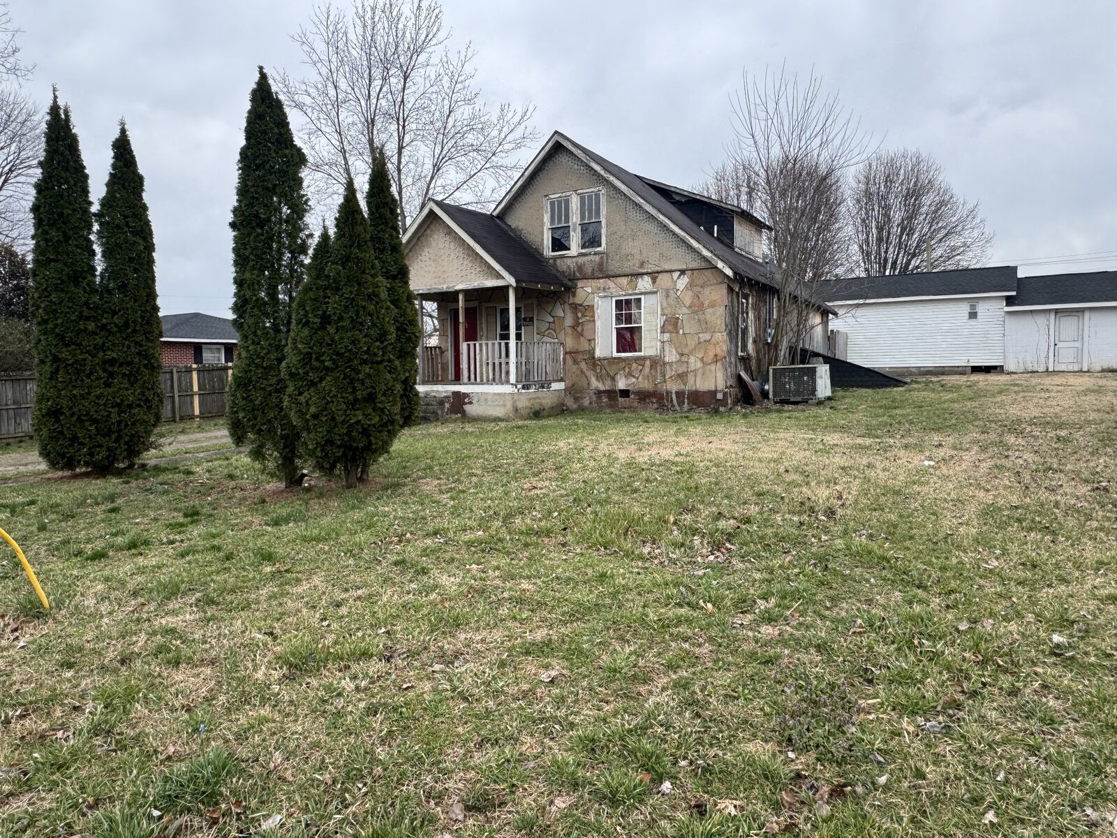 Property Photo:  323 Bell St A, B, C  TN 37166 