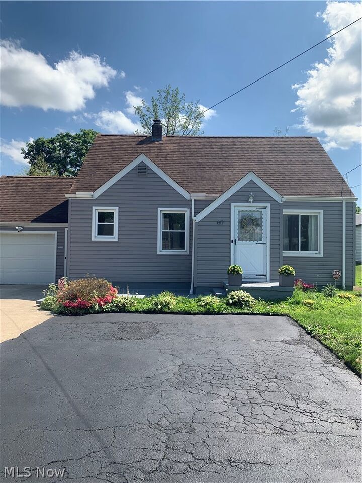 Property Photo:  60 Renee Drive  OH 44471 