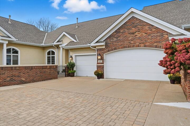 Property Photo:  16737 49th Place N  MN 55446 