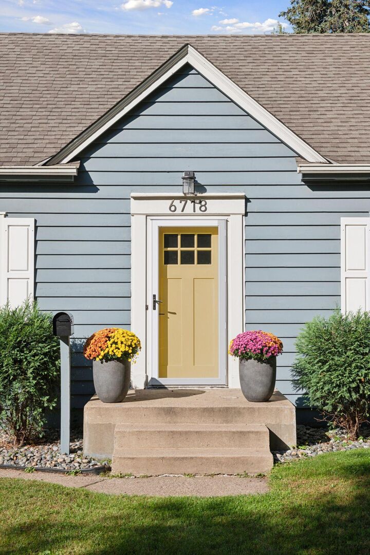 Property Photo:  6718 2nd Avenue S  MN 55423 