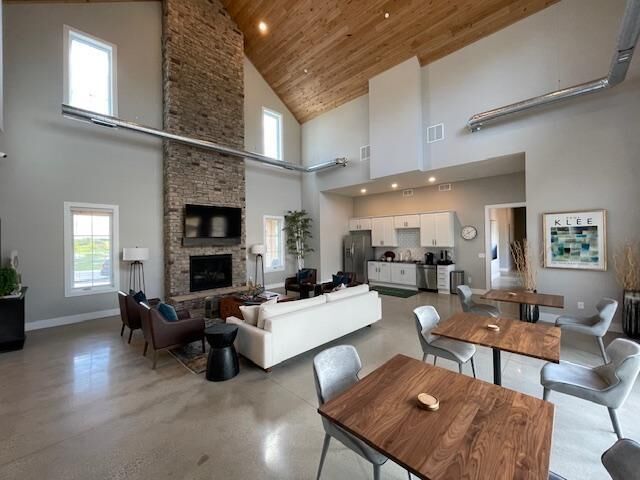 Property Photo:  10412 Robinwood Road  MN 55318 