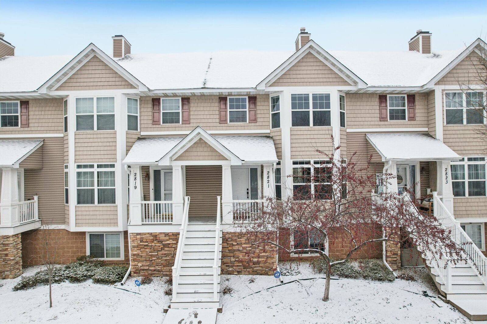 Property Photo:  2821 Arona Street  MN 55113 