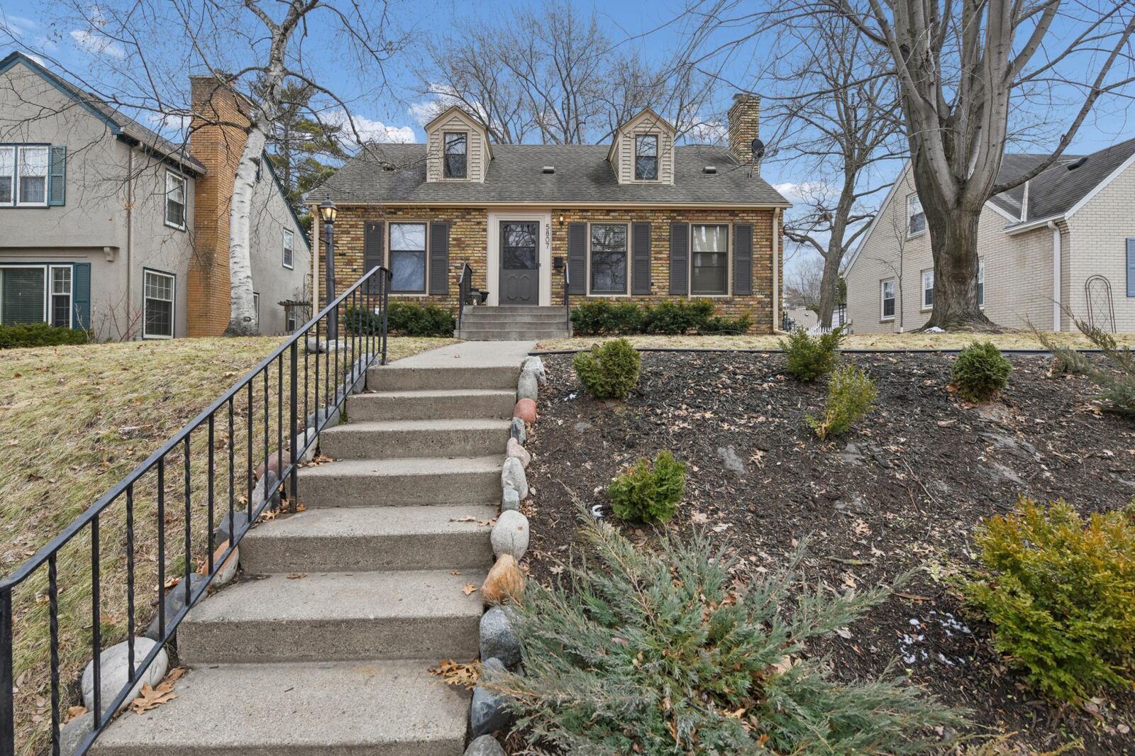 Property Photo:  5807 Oakland Avenue  MN 55417 