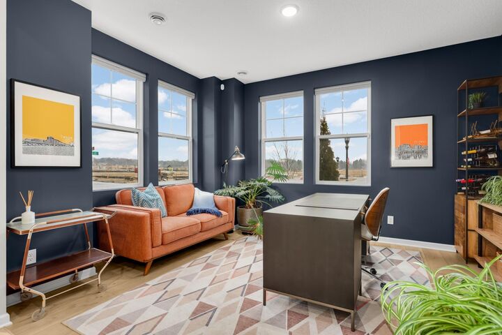 Property Photo:  905 Woodlawn Avenue G  MN 55116 