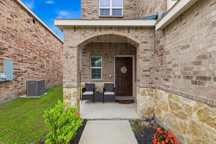 Property Photo:  1418 Ganado Drive  TX 75126 